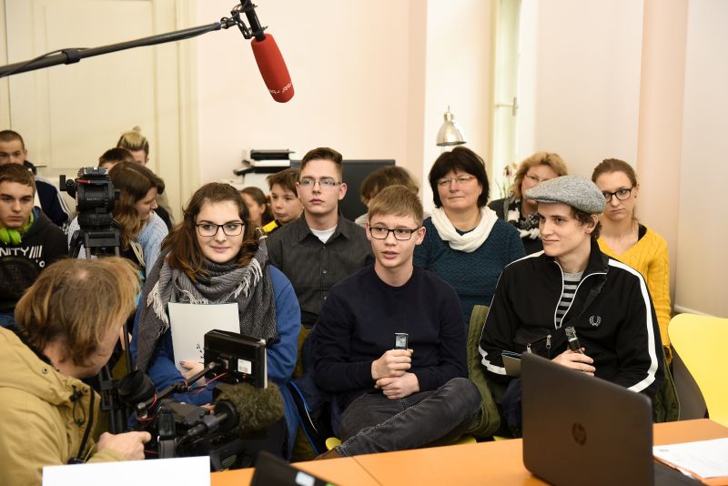 Das Projekt „überLAGERt – Lokale Jugendgeschichtsarbeit an Orten ehemaliger KZ-Außenlager in Brandenburg“ stellt sich vor