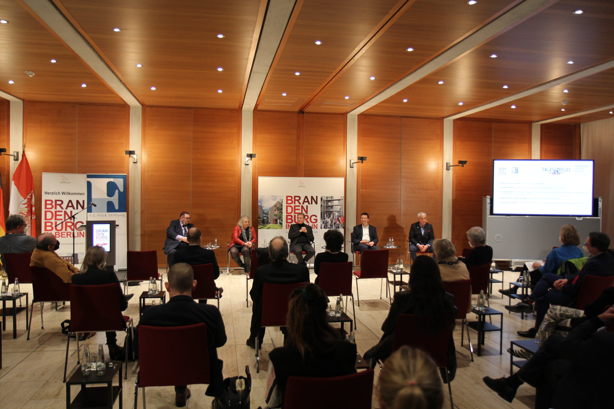 Podiumsdiskussion: „Antisemitismus als Gefahr für die Demokratie“